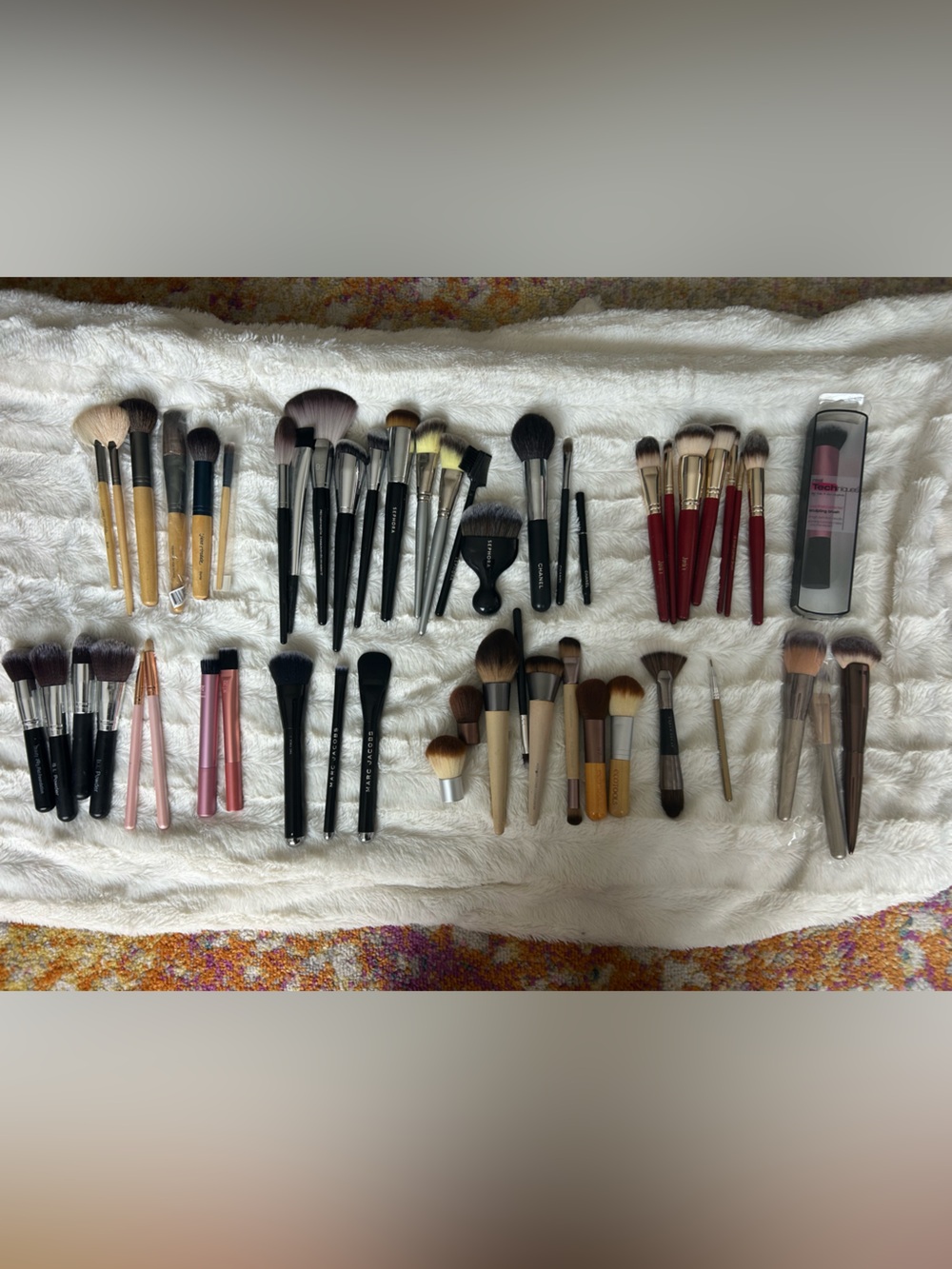 MAKEUP BRUSH LOT